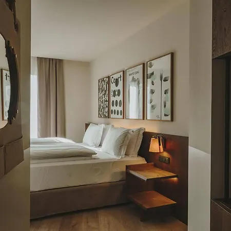 Hotell Condestable 2*